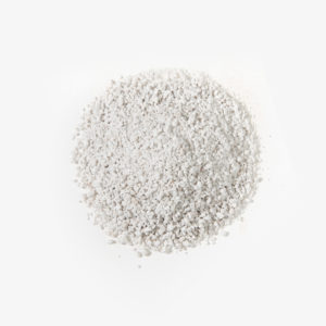 high quality raw materials shown as one of the conditions for strawberry cultivation. perlite is shown